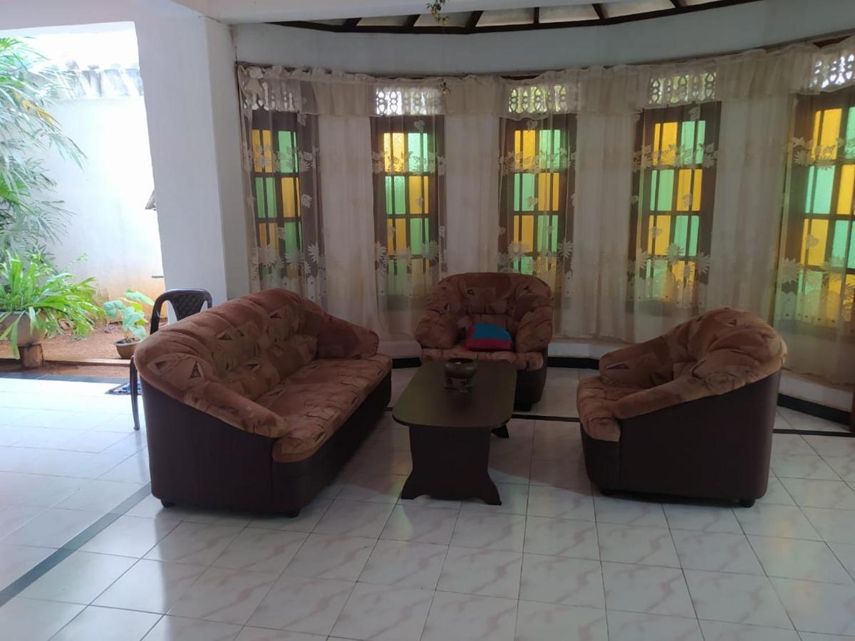 Kingdom Palace Hotell Anuradhapura Eksteriør bilde